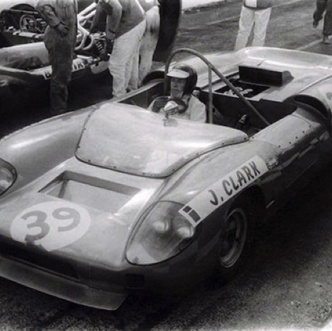 Dans le cockpit de la Felday ...